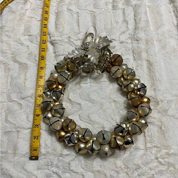 JINGLE BELL DOOR WREATH Door, Walk decor, Christmas Holiday gifts/decor - Picture 3 of 3